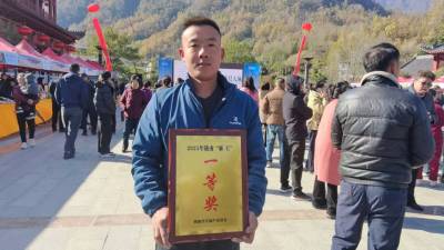 2025年，甘肃省陇南市康县天麻麻王评比及招商会在阳坝召开。三河坝镇斜坡村天麻种